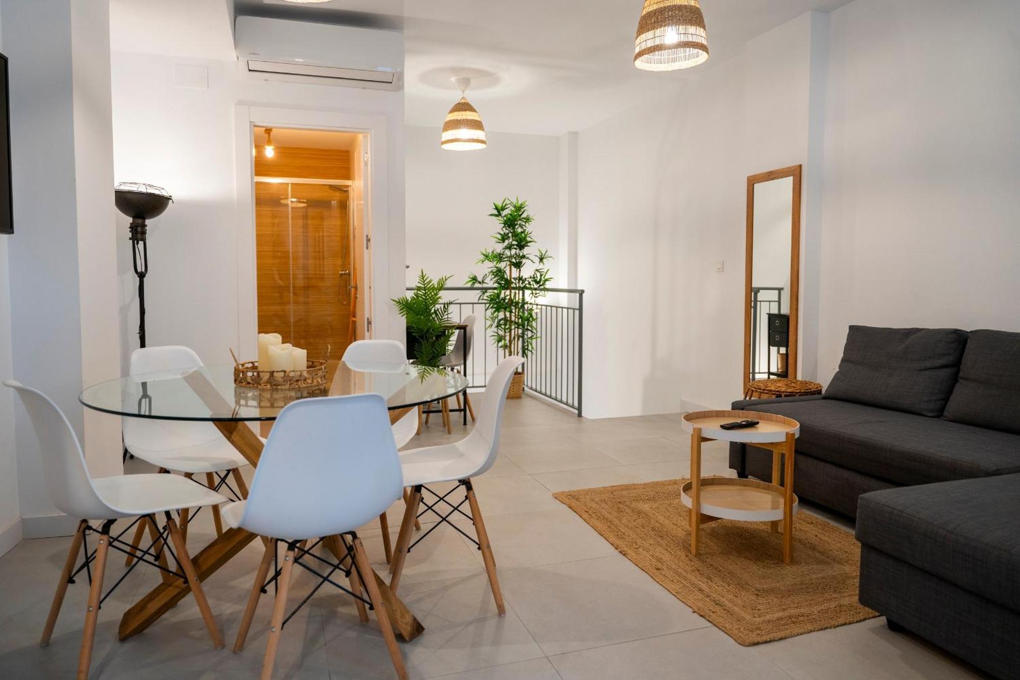Apartment Andrea In Malaga Center Bagian luar foto