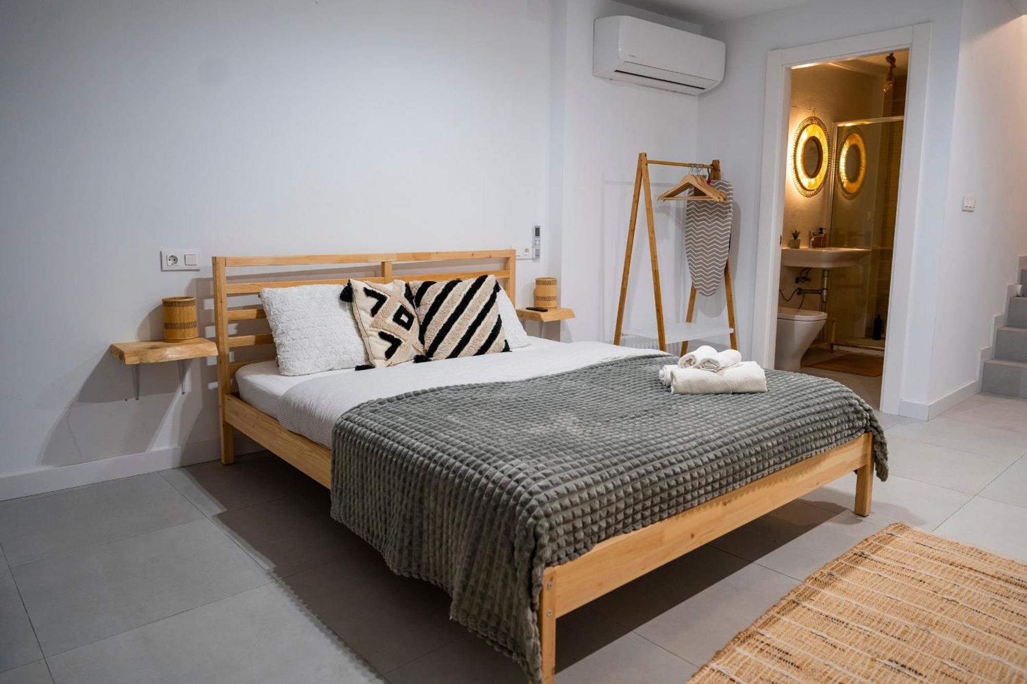 Apartment Andrea In Malaga Center Bagian luar foto