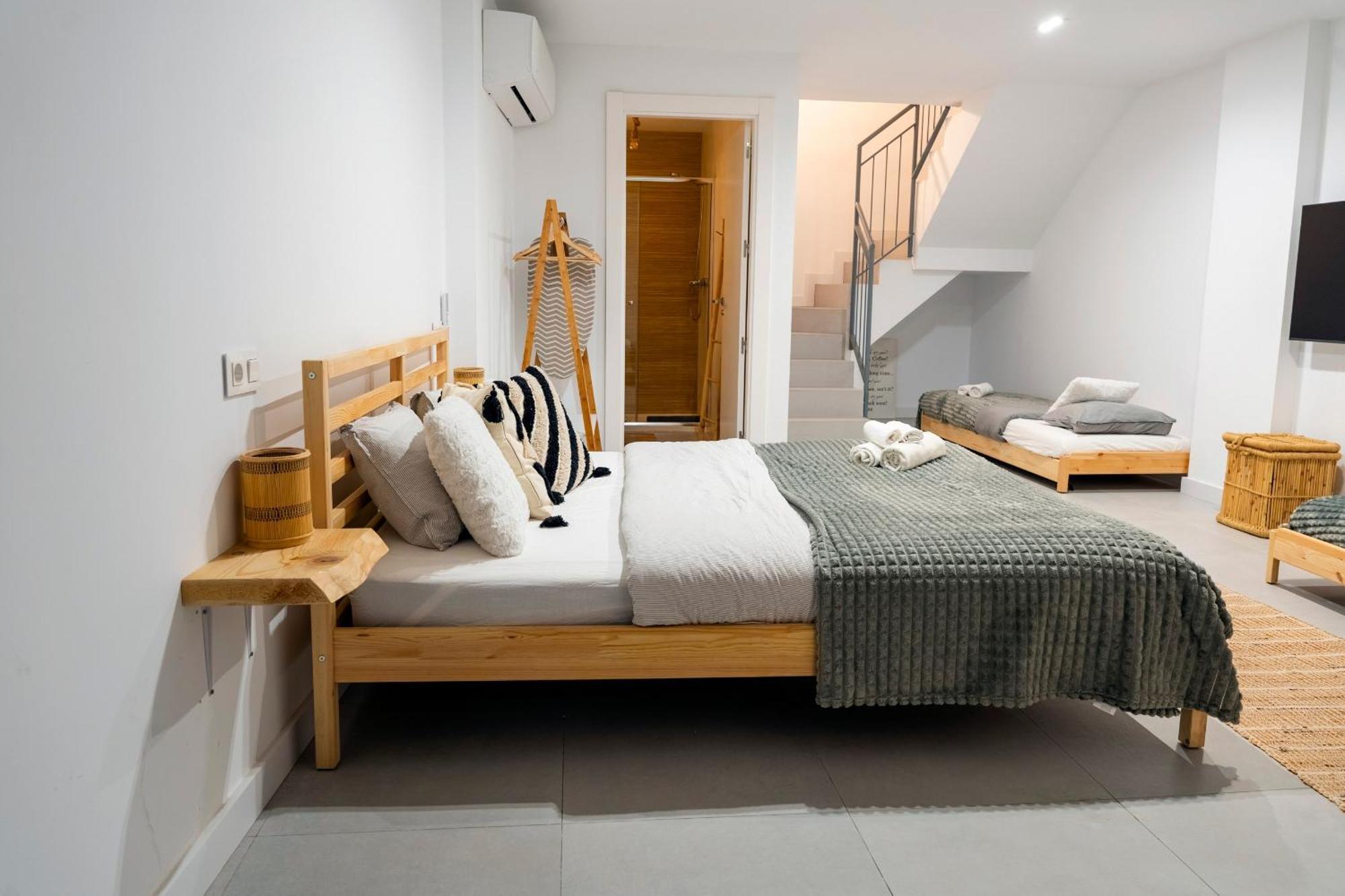 Apartment Andrea In Malaga Center Bagian luar foto